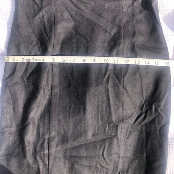 St. John Caviar Sheath Dress With Lace Trim Size 6 NWT - Picture 15 of 16